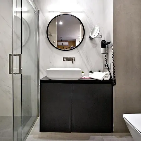 Mennica By P&o Serviced *