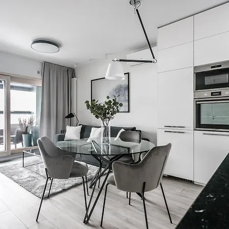 Mennica By P&o Serviced