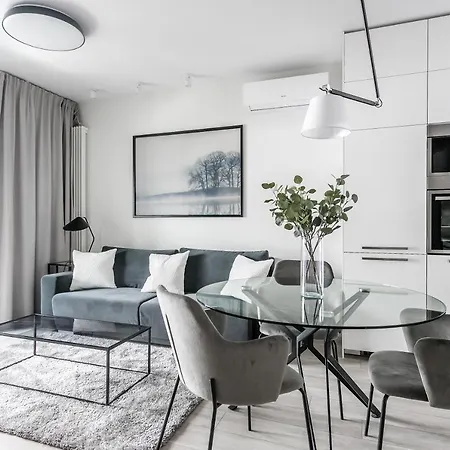 Mennica By P&o Serviced *