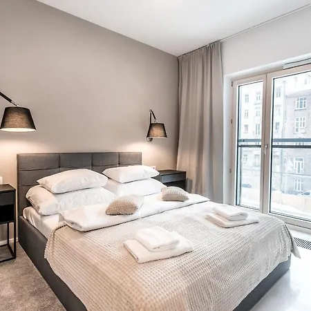 Mennica By P&o Serviced *