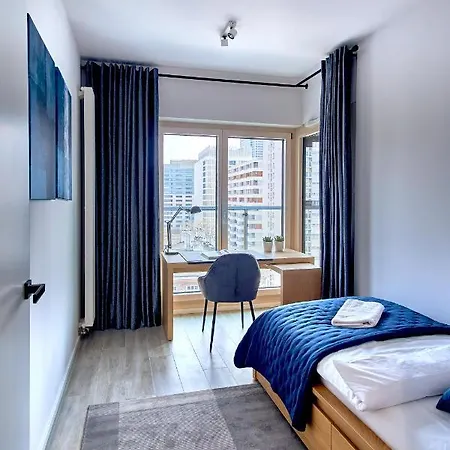 Mennica By P&o Serviced Varsó