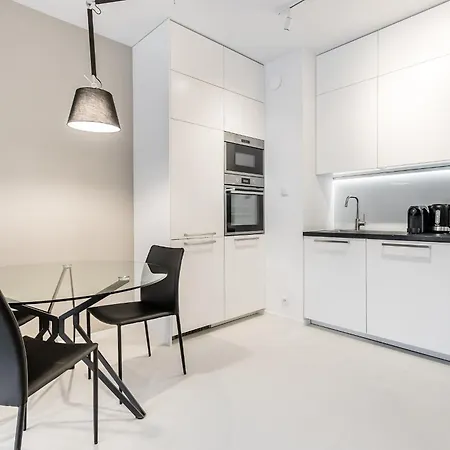 Mennica By P&o Serviced *