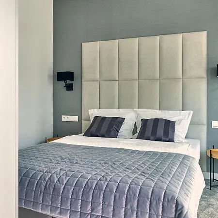 Mennica By P&o Serviced Appartement *
