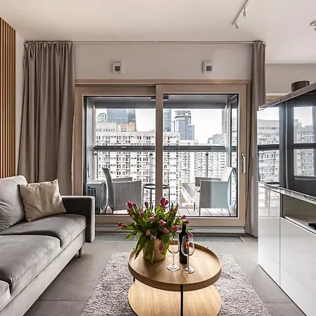 Mennica By P&o Serviced Appartement *